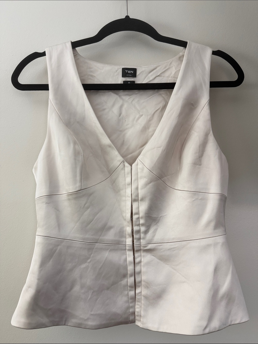 Aritzia Cream V-Neck Peplum Sleeveless Top